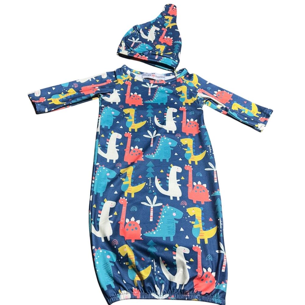 Adorable sweetness dinosaur themed newborn knotted baby gown set NWOT